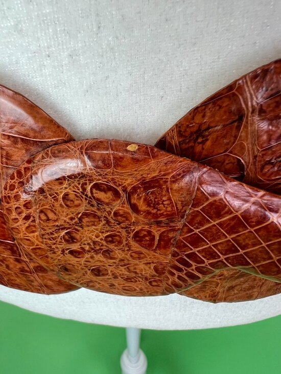 Vintage 80s Brown Crocodile Skin Statement Belt Made in El Salvador 33-34\